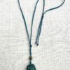 Collier porte pierre